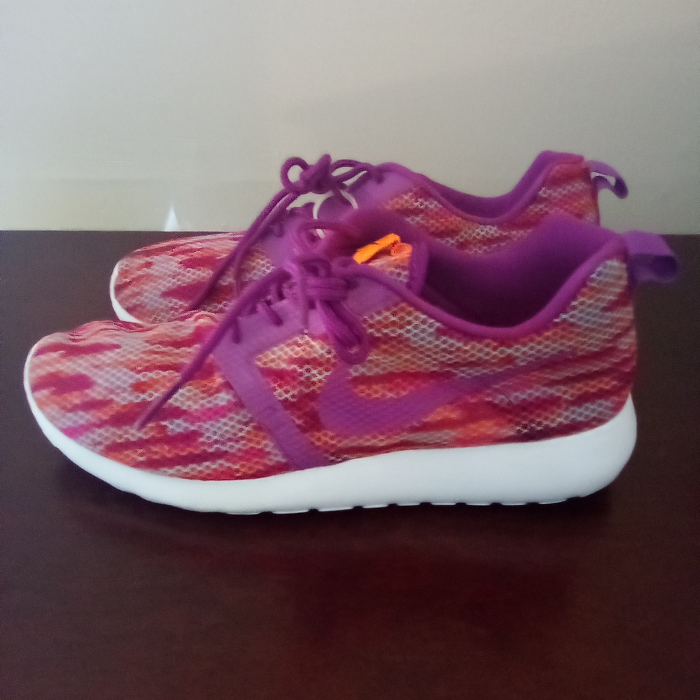 Nike Kids Purple and Pink Sneakers